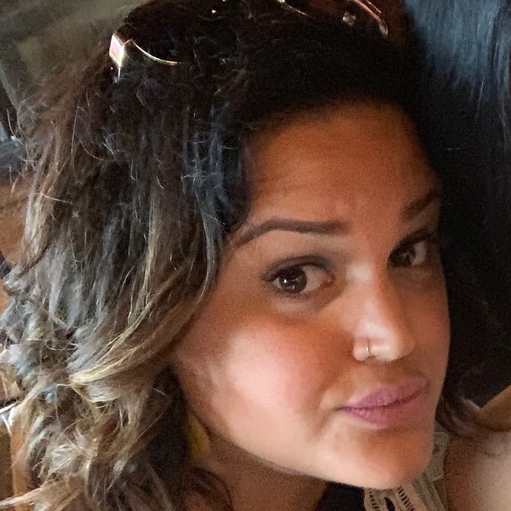 Meet your Posher, Elena